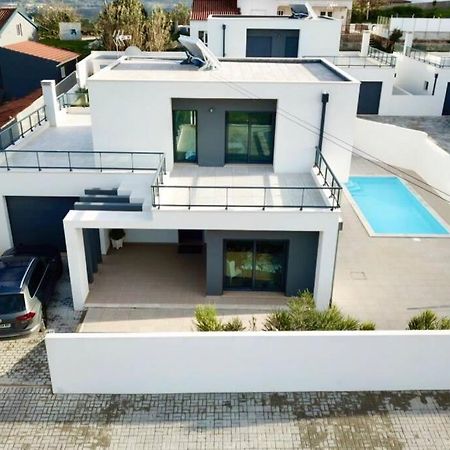 New And Modern 3 Bedroom Villa With Private Heated Pool Near Nazare São Martinho do Porto Exterior foto